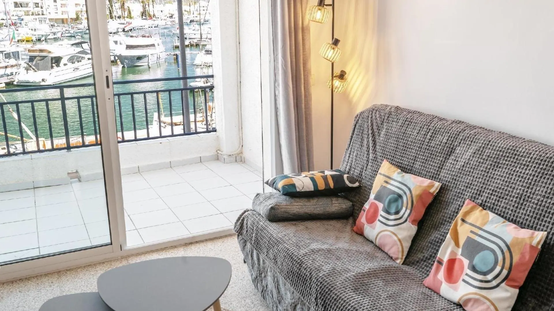 Ferienwohnung Fuer 4 Personen Ca 40 Qm In Empuriabrava, Costa Brava Golf De Roses 0*, Empuriabrava